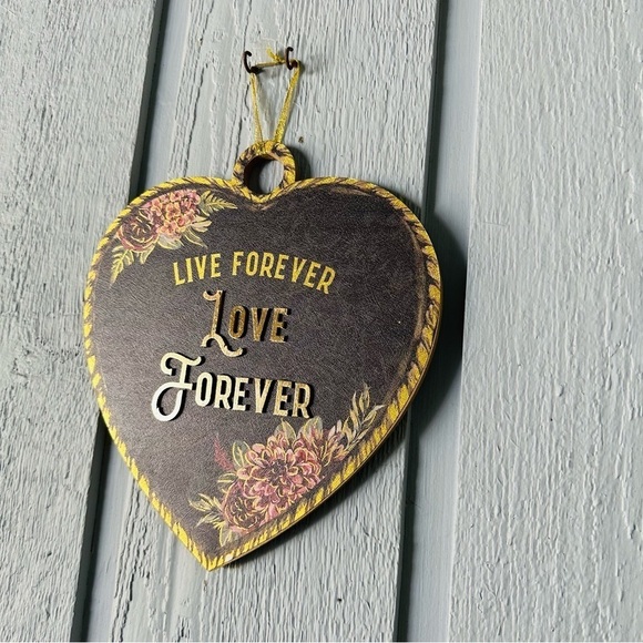 Michael's Halloween Wicked Garden Heart Gothic Live Forever Love Wall Art Plaque - Picture 3 of 12
